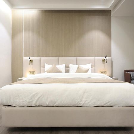 Hotel Swarn Towers Bareilly Extérieur photo