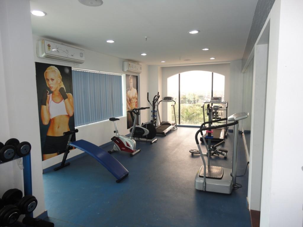 Hotel Swarn Towers Bareilly Extérieur photo