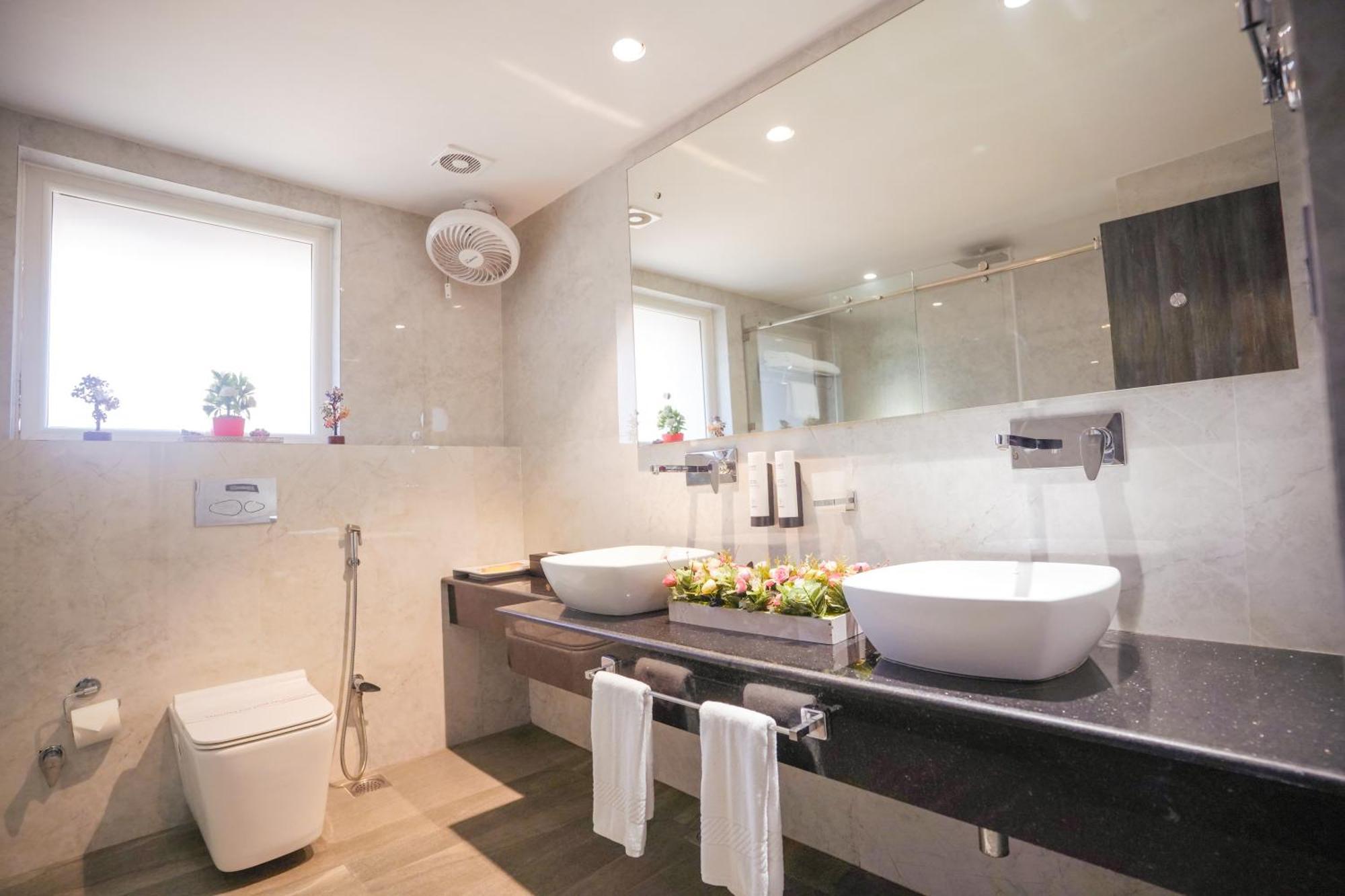 Hotel Swarn Towers Bareilly Extérieur photo