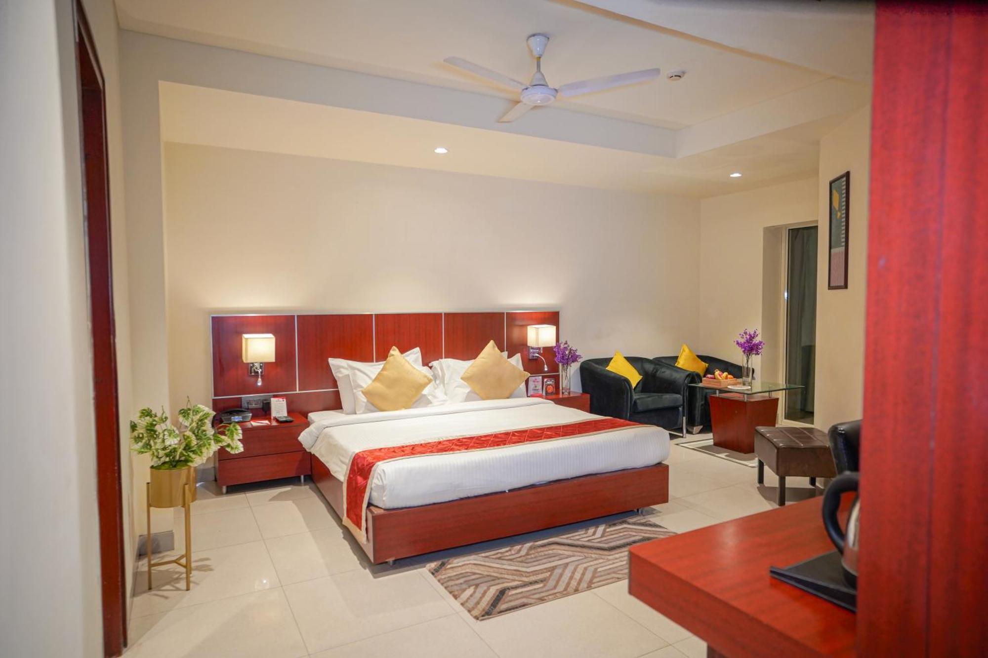 Hotel Swarn Towers Bareilly Extérieur photo