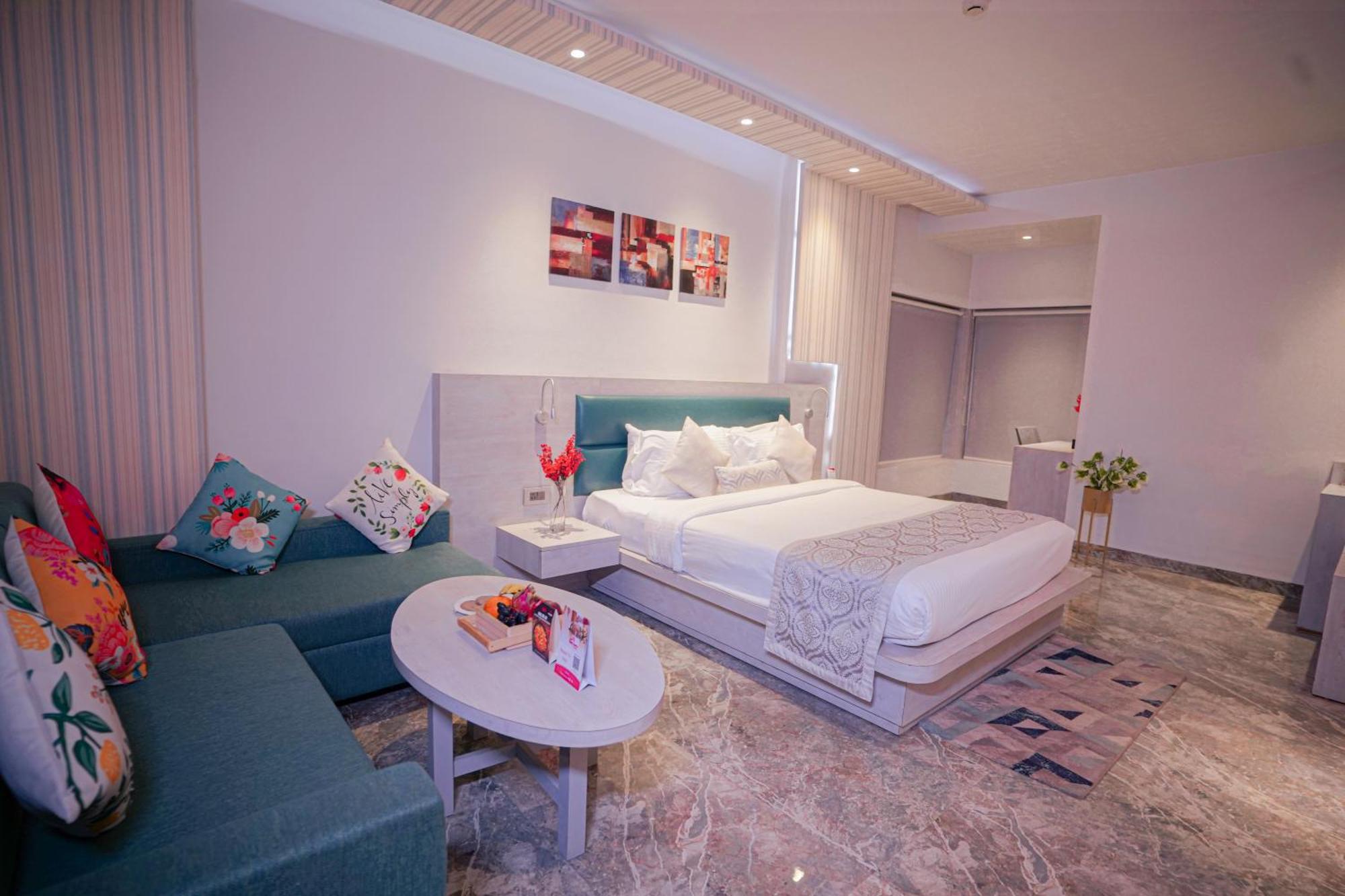 Hotel Swarn Towers Bareilly Extérieur photo