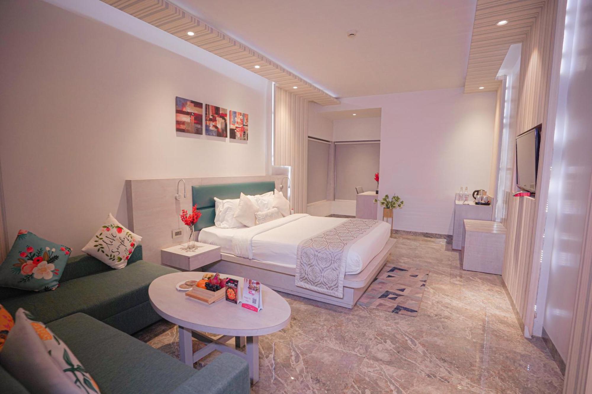 Hotel Swarn Towers Bareilly Extérieur photo