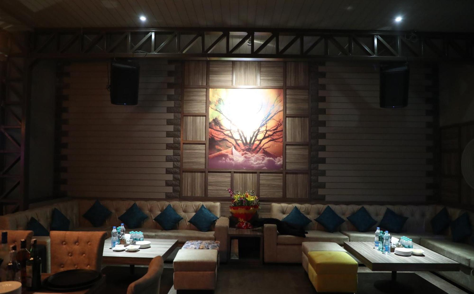 Hotel Swarn Towers Bareilly Extérieur photo
