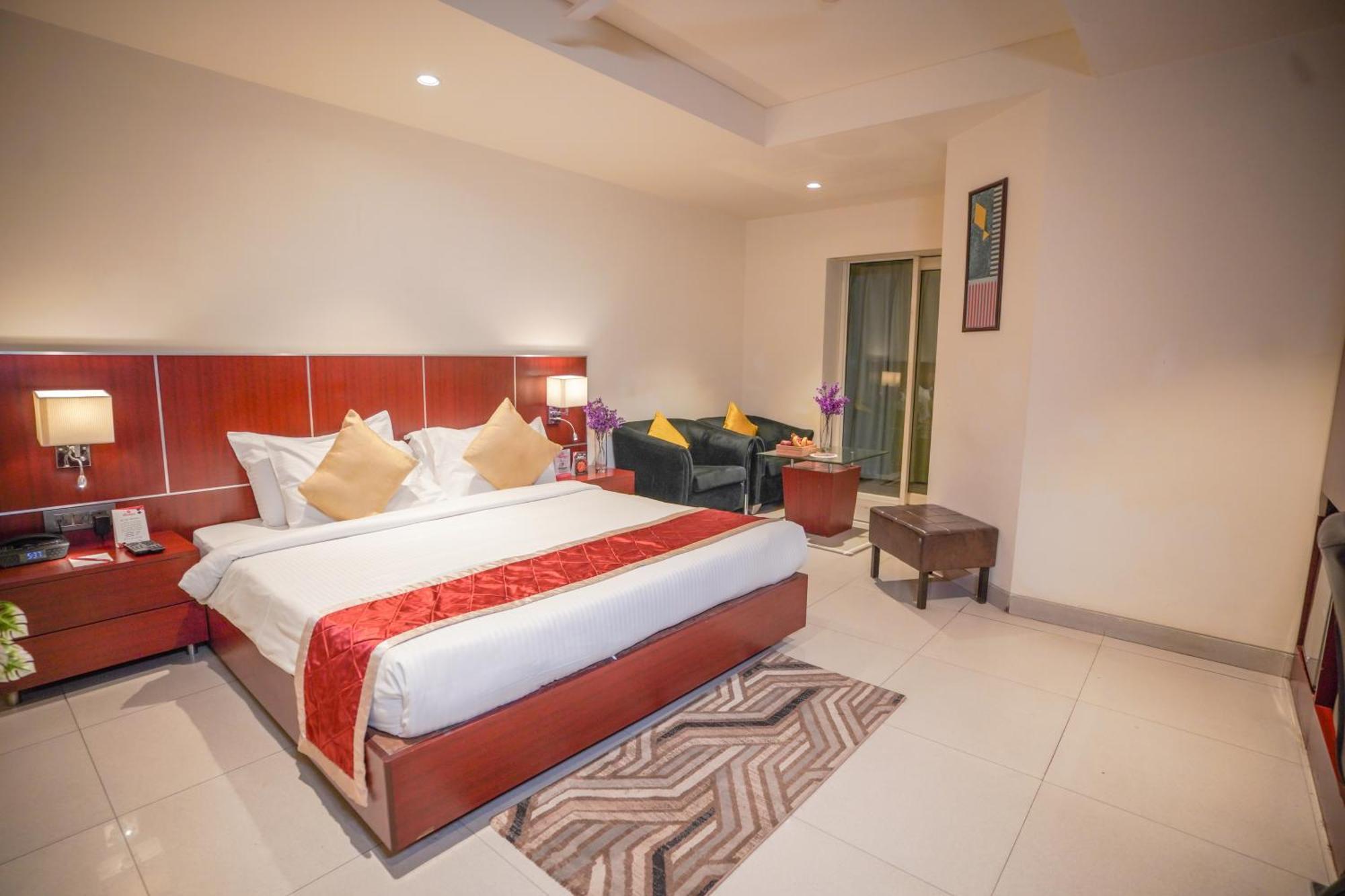 Hotel Swarn Towers Bareilly Extérieur photo